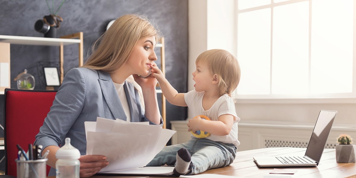 Balancing motherhood and Aspirations for career development 1 Moms on a Mission: Balancing Motherhood and Career Aspirations